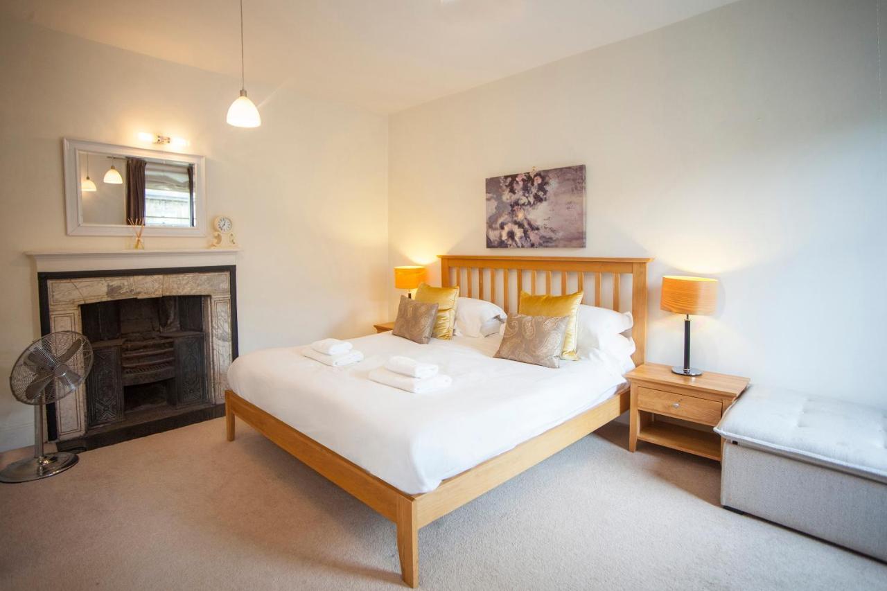 Stunning Spacious Central Apartment Near Parade Gardens Bath Esterno foto